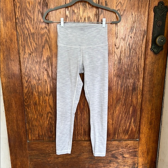 Vintage Lululemon Wunder Under Crop – Space Dye Gray – Size 6 - Picture 1 of 9